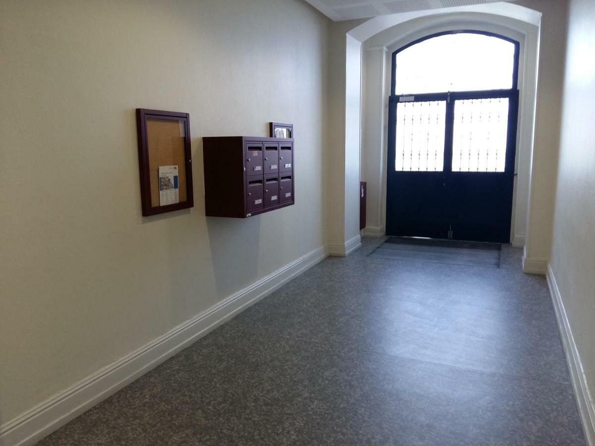 Апартаменты Studio De Charme Au Pied De La Gare Кольмар Экстерьер фото